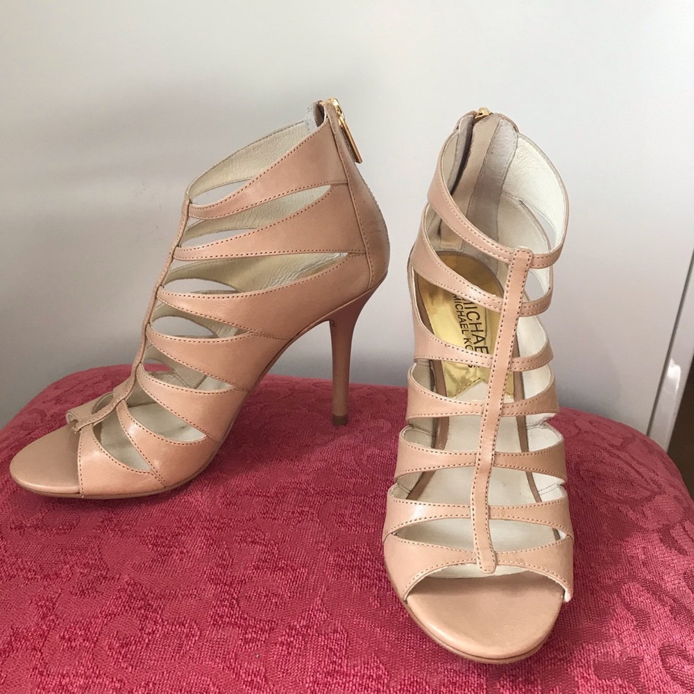Michael Kors beige leather heels